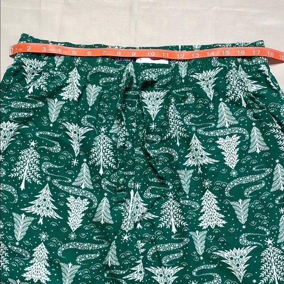 OLD NAVY Green and White Tree Print Pajama Pants - Picture 5 of 10